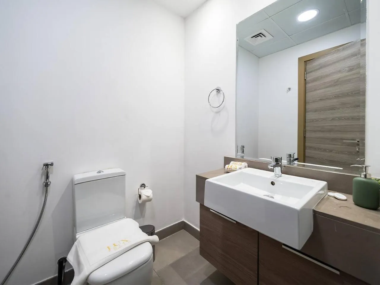 Brand New Bloom Studio With Marina Skyline Dubai Apartment